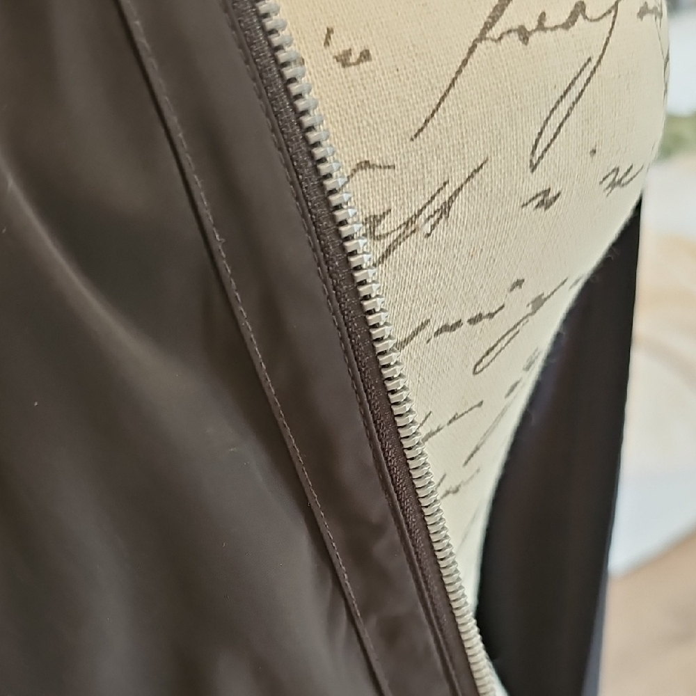 Eddie Bauer Women's Black Rain Jacket - Picture 6 of 7